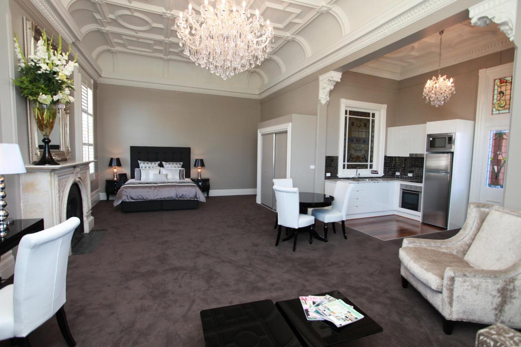 Premier Aparthotel