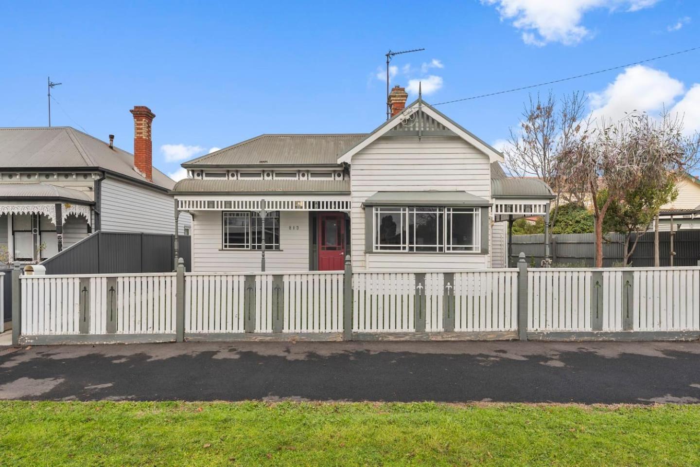 Victorian Charm Meets Modern Ease Near And Cbd Holiday home *