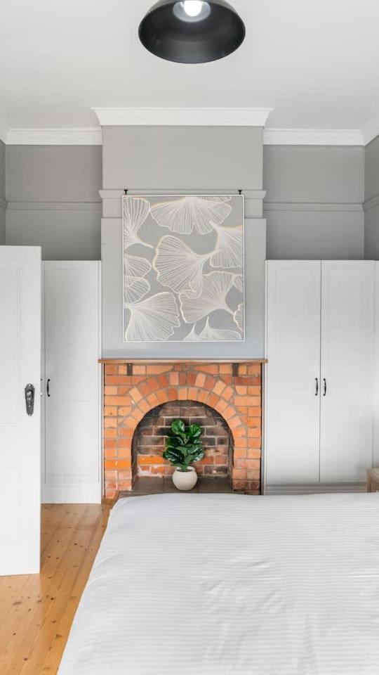 Victorian Charm Meets Modern Ease Near And Cbd Holiday home Ballarat