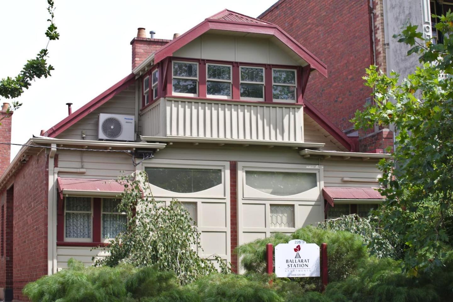 Large Studio With Spa Central Ballarat