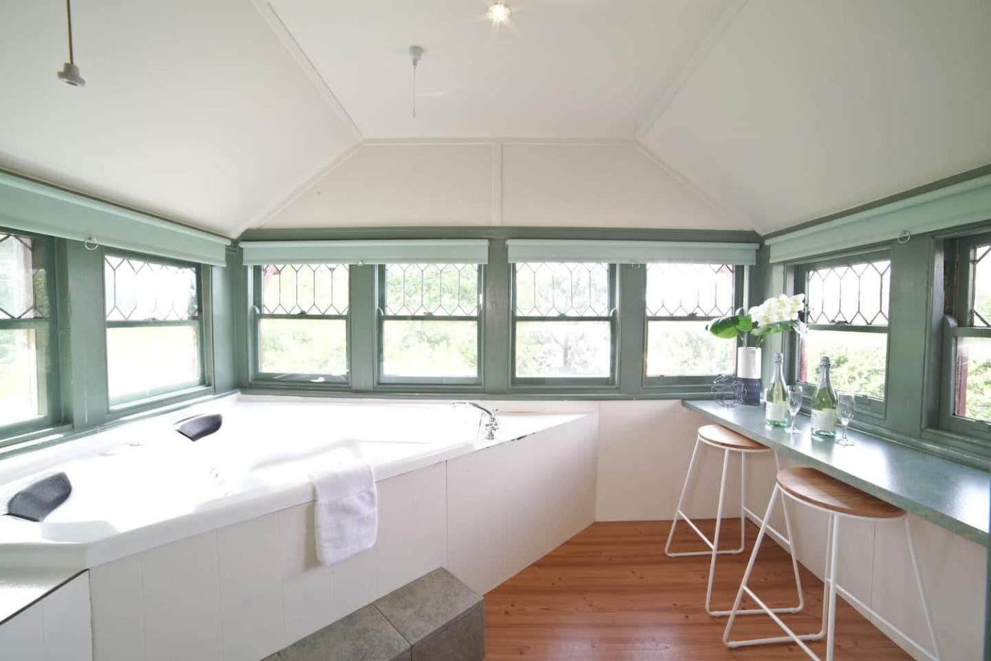 2 Bedroom Self Contained With Apartment Ballarat