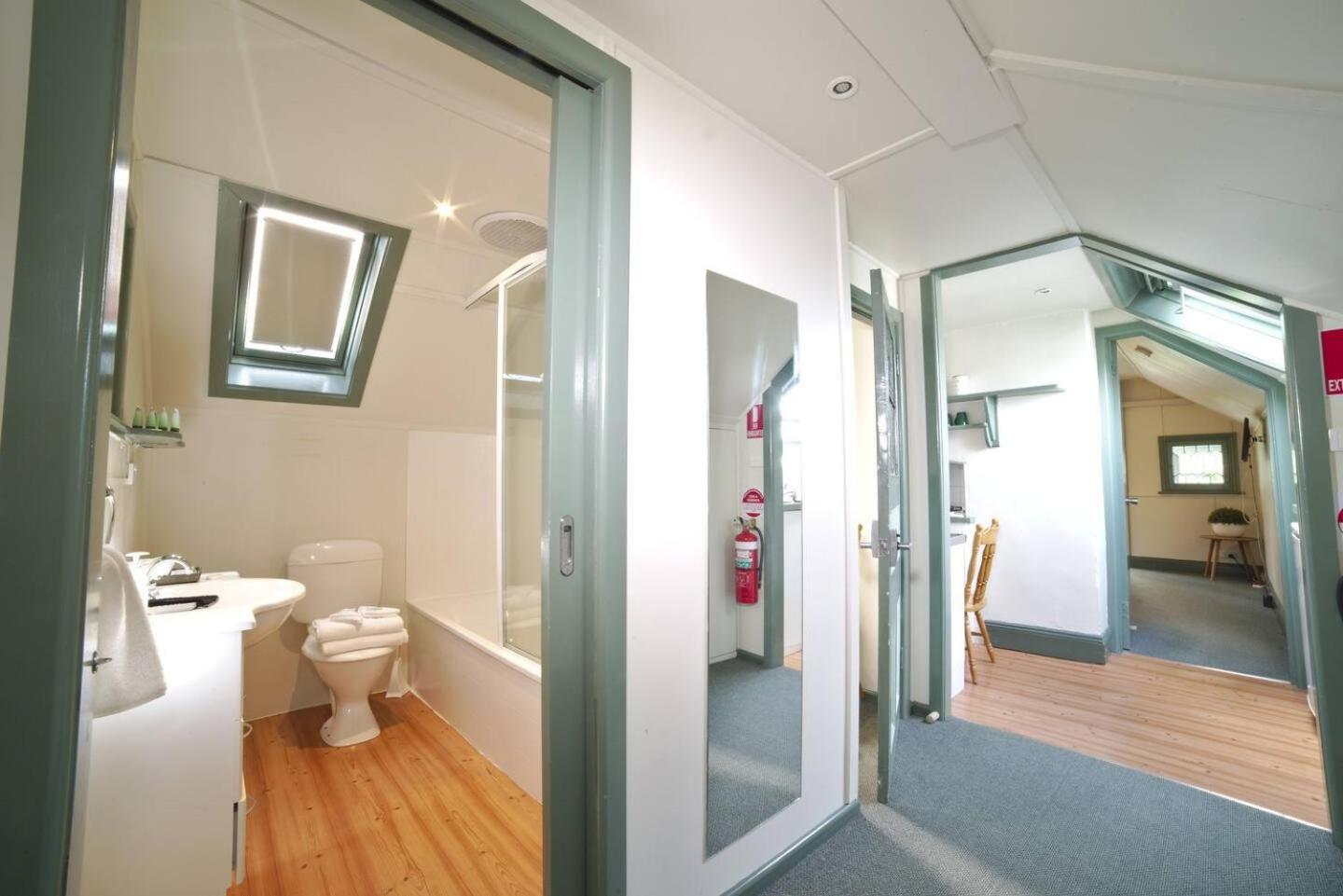 Apartment 2 Bedroom Self Contained With *