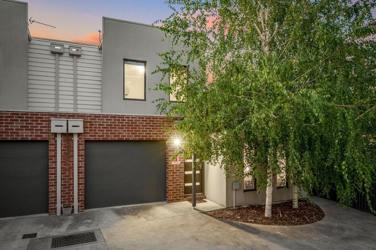 Sovereign Hill Close -private, Peaceful, Modern Apartment *