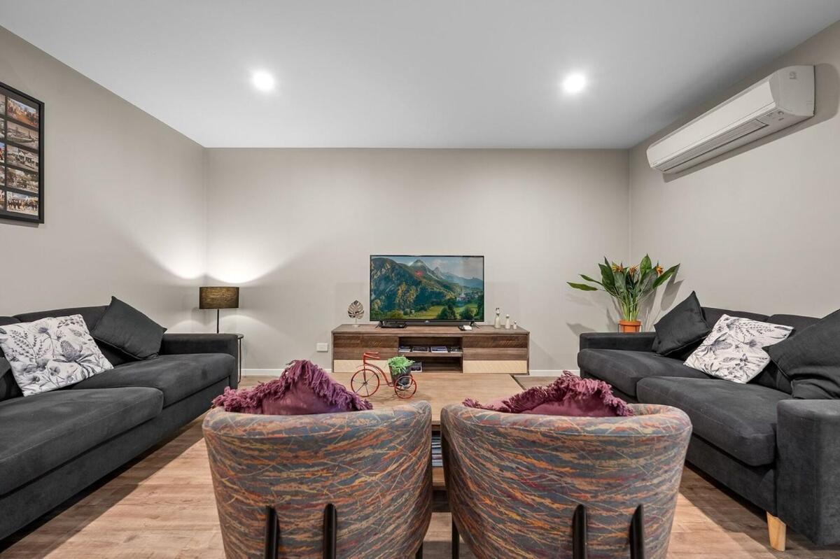 Sovereign Hill Close -private, Peaceful, Modern Apartment