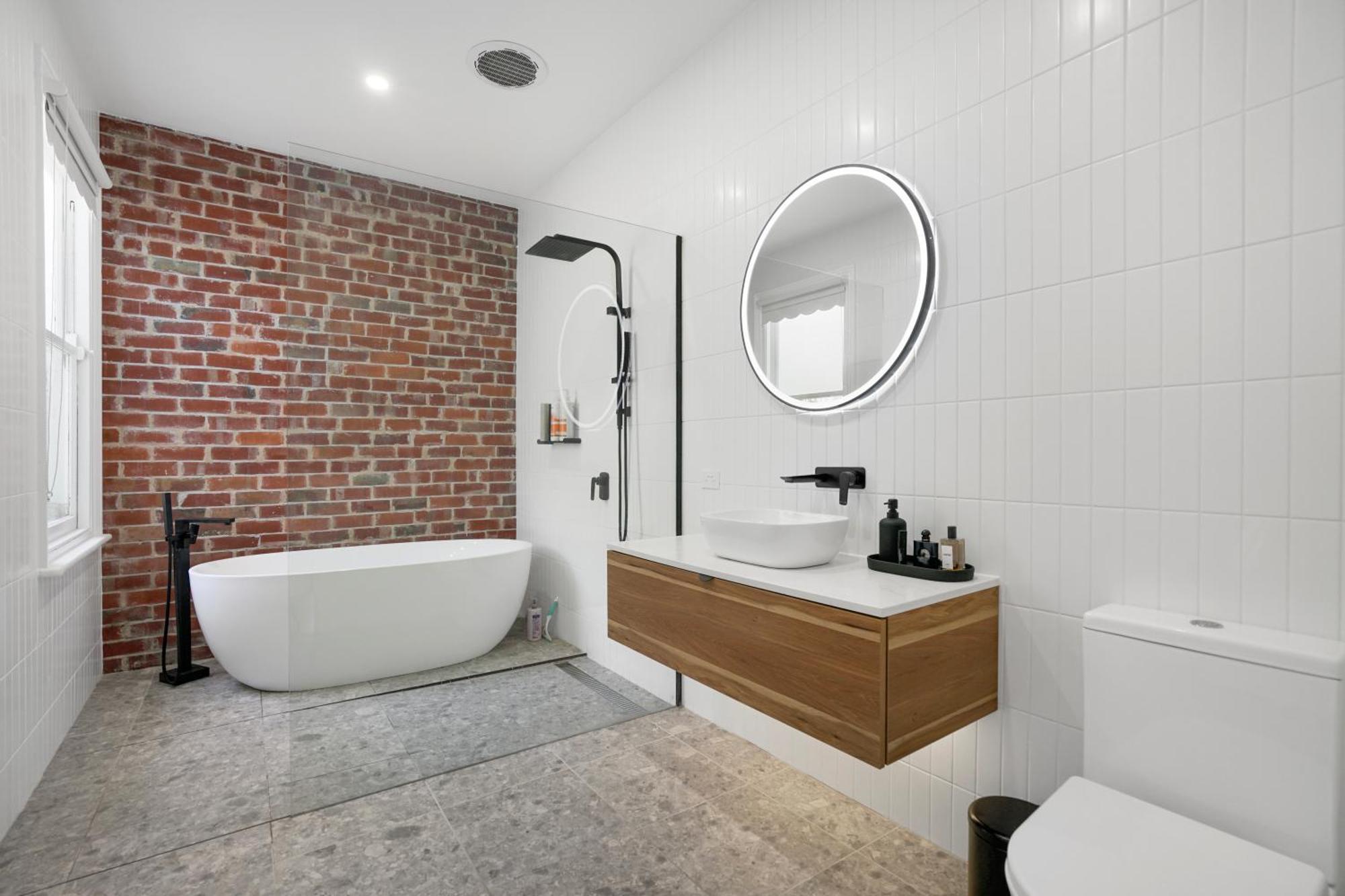 Heritage Charm, Modern Comfort * Ballarat