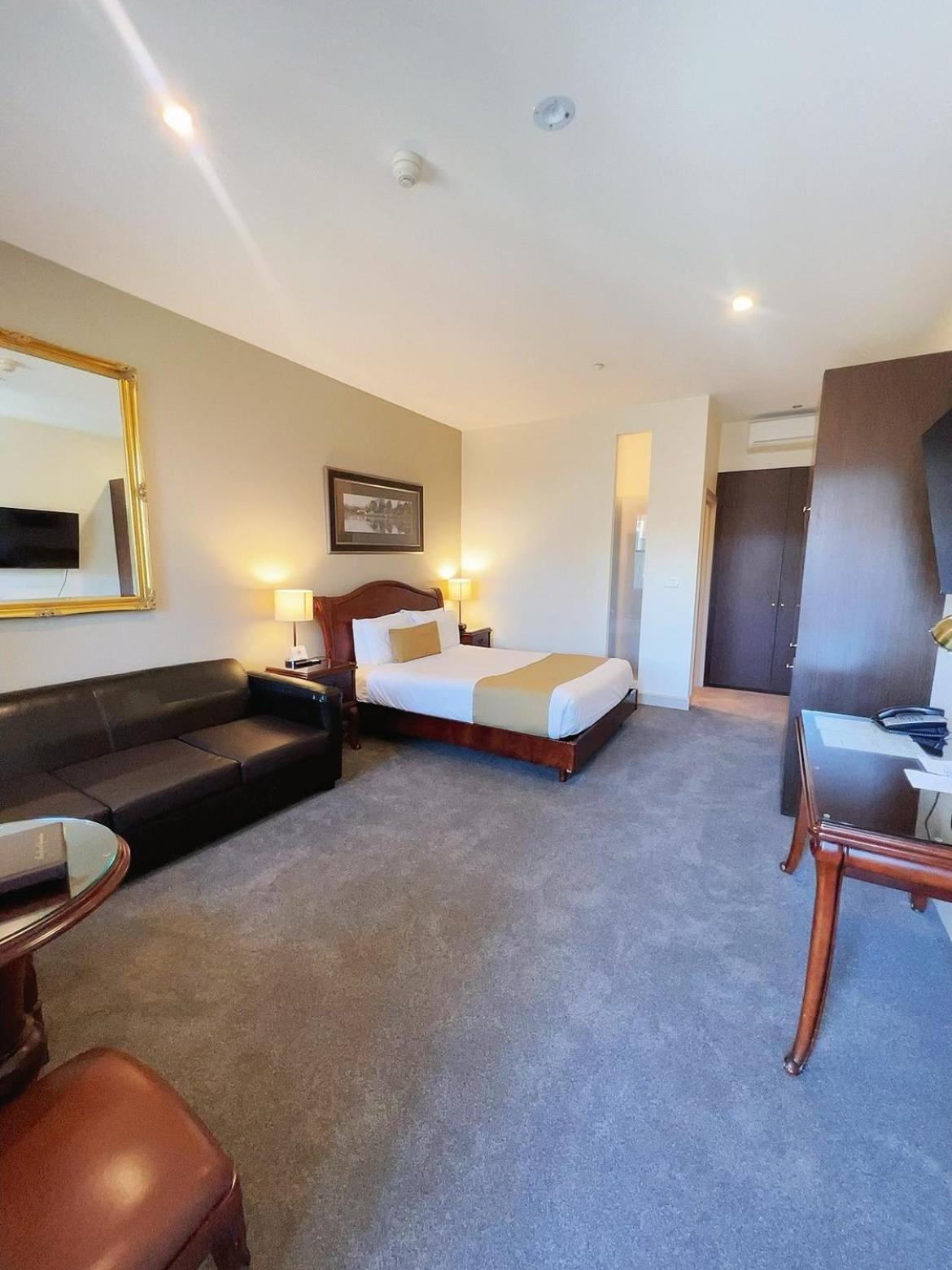 Quality Heritage On Lydiard Inn 4*