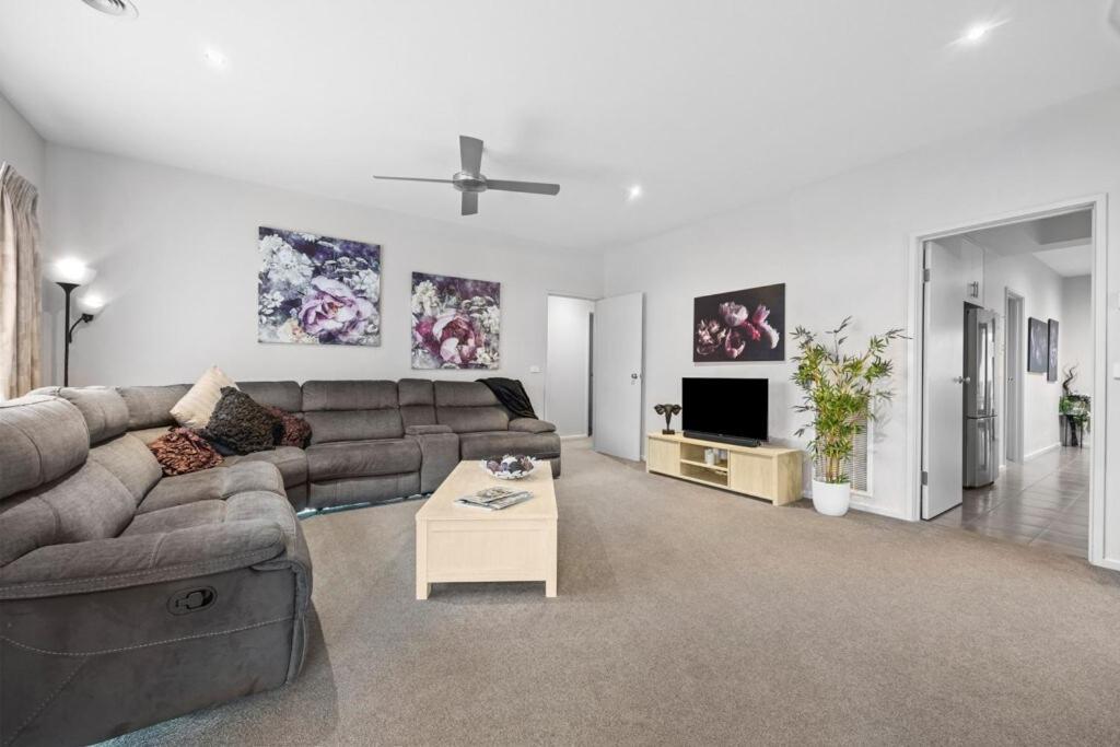 Holiday home 4min To Sovereign Hill - Parking & Wifi
