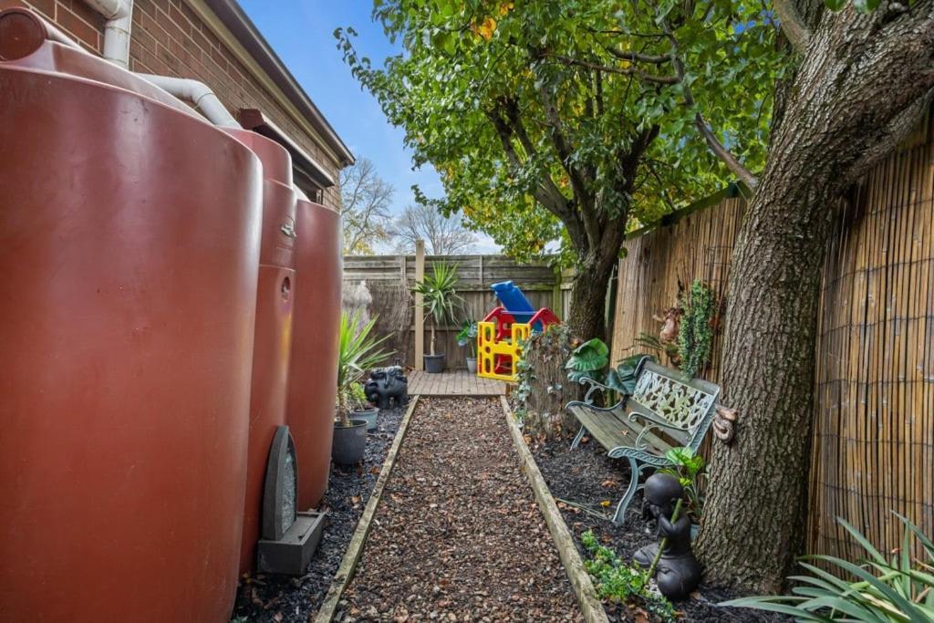 Holiday home 4min To Sovereign Hill - Parking & Wifi Ballarat