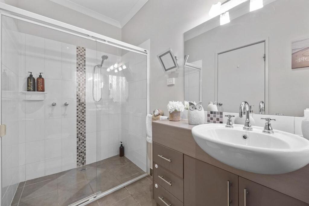 Holiday home 4min To Sovereign Hill - Parking & Wifi Ballarat