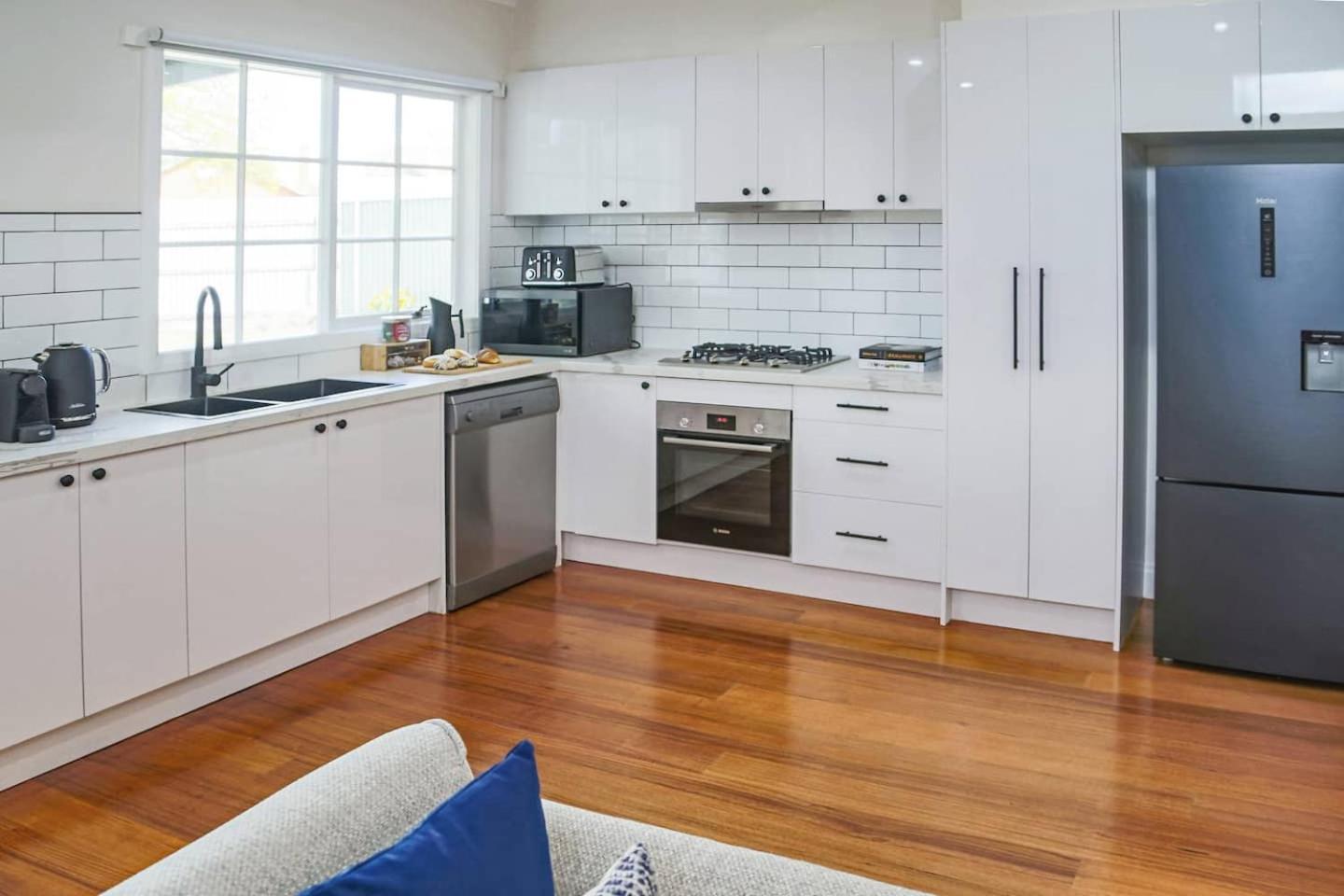 Escape To A Timeless Getaway In Provincial Vic Holiday home