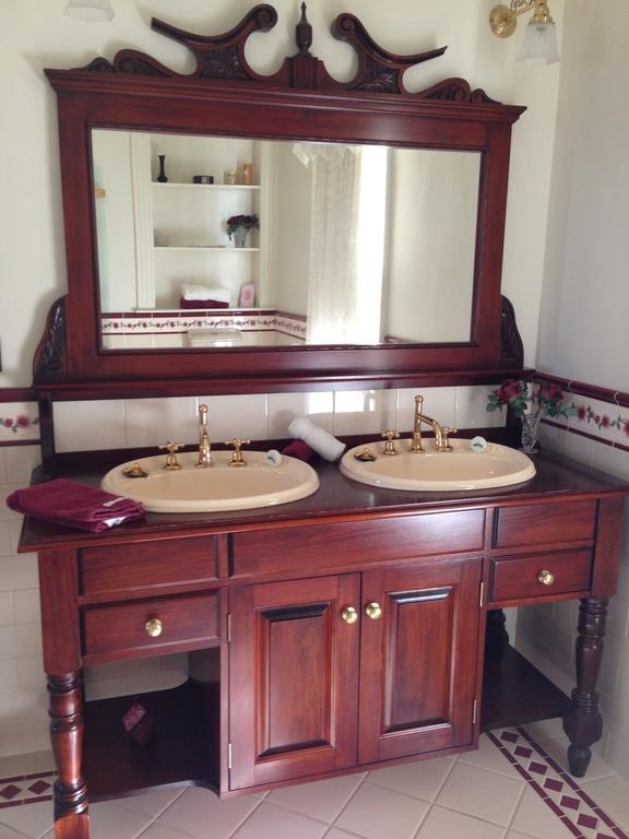 Ardenlee Bed And Breakfast Bed & Breakfast Ballarat