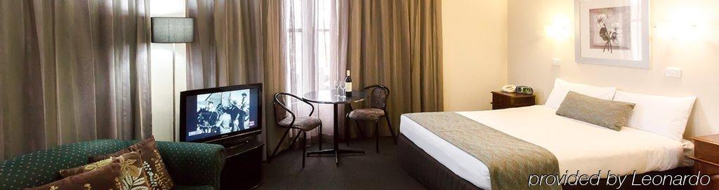 Barkly Motorlodge Motel 3*