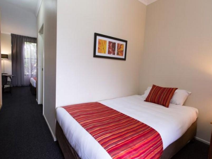 Barkly Motorlodge Motel