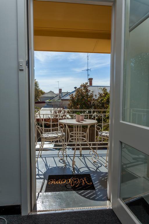 Twelve Errard Apartment *