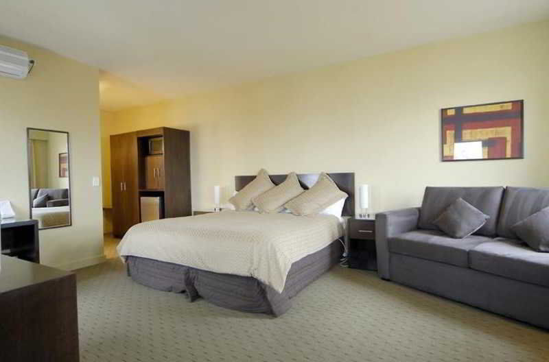 Comfort & Views Hotel