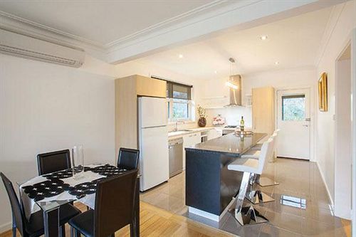 Wendouree Luxury On Webster