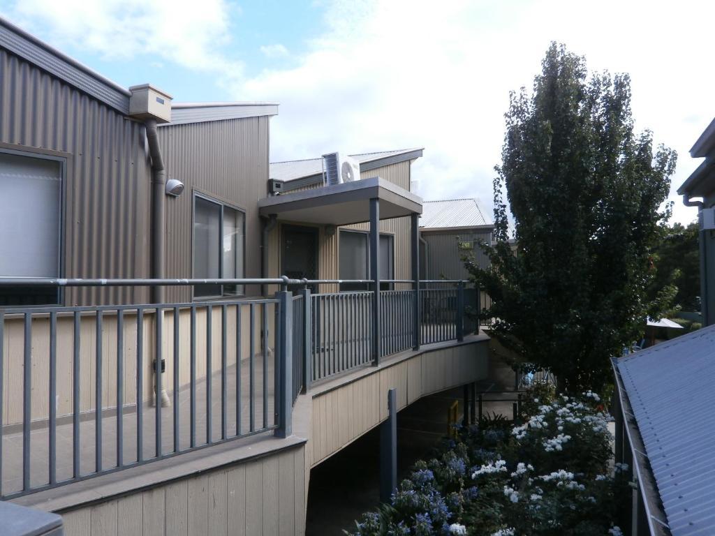 Sovereign Views 4*