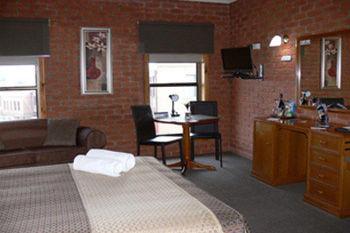 Bakery Hill Motel 3*