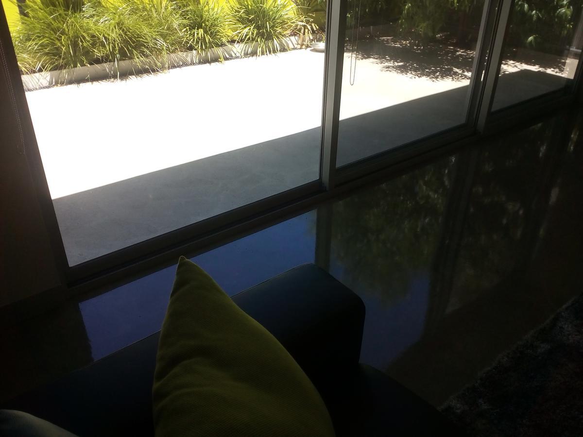 Apartment East 34 *