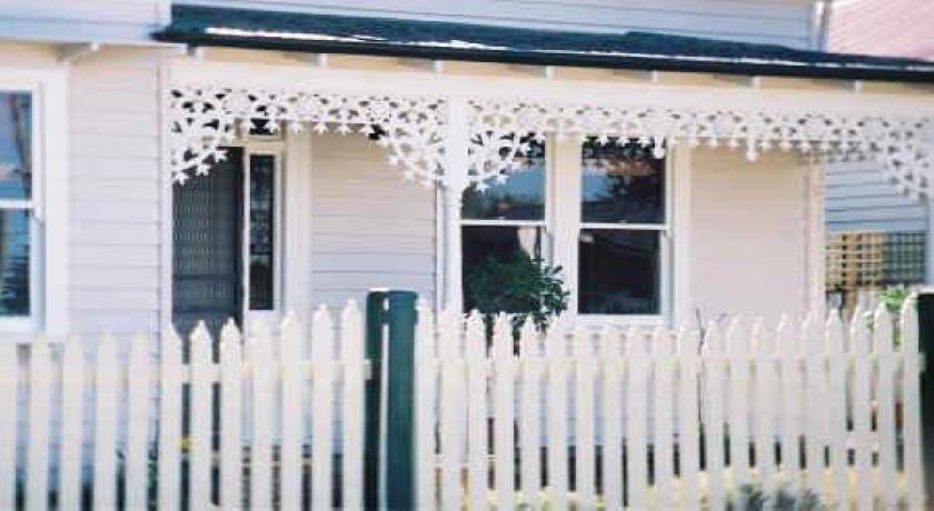 Holiday home Eyre House *