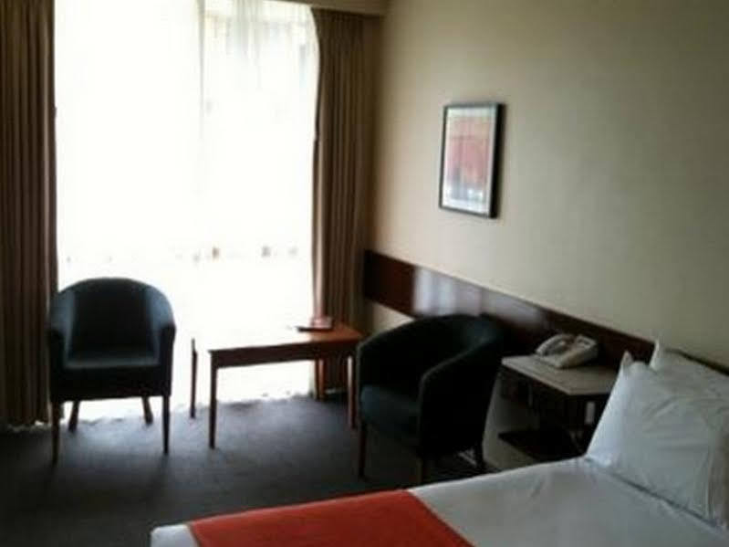 Mid Hotel