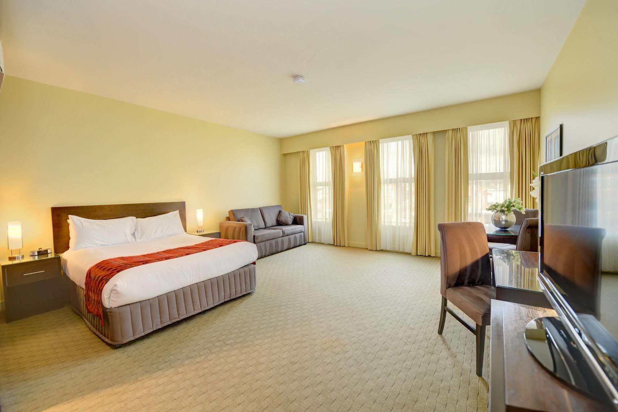 Comfort & Views 4*