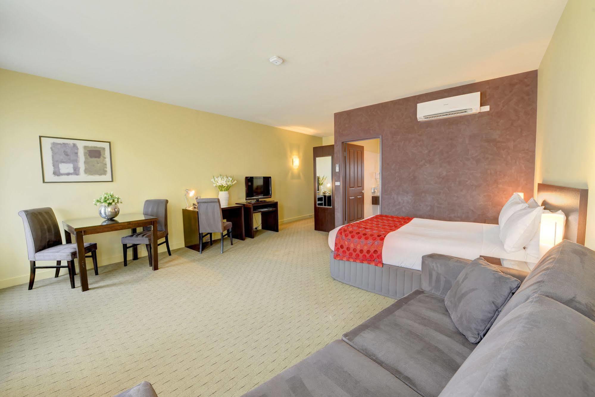 Comfort & Views Hotel 4*