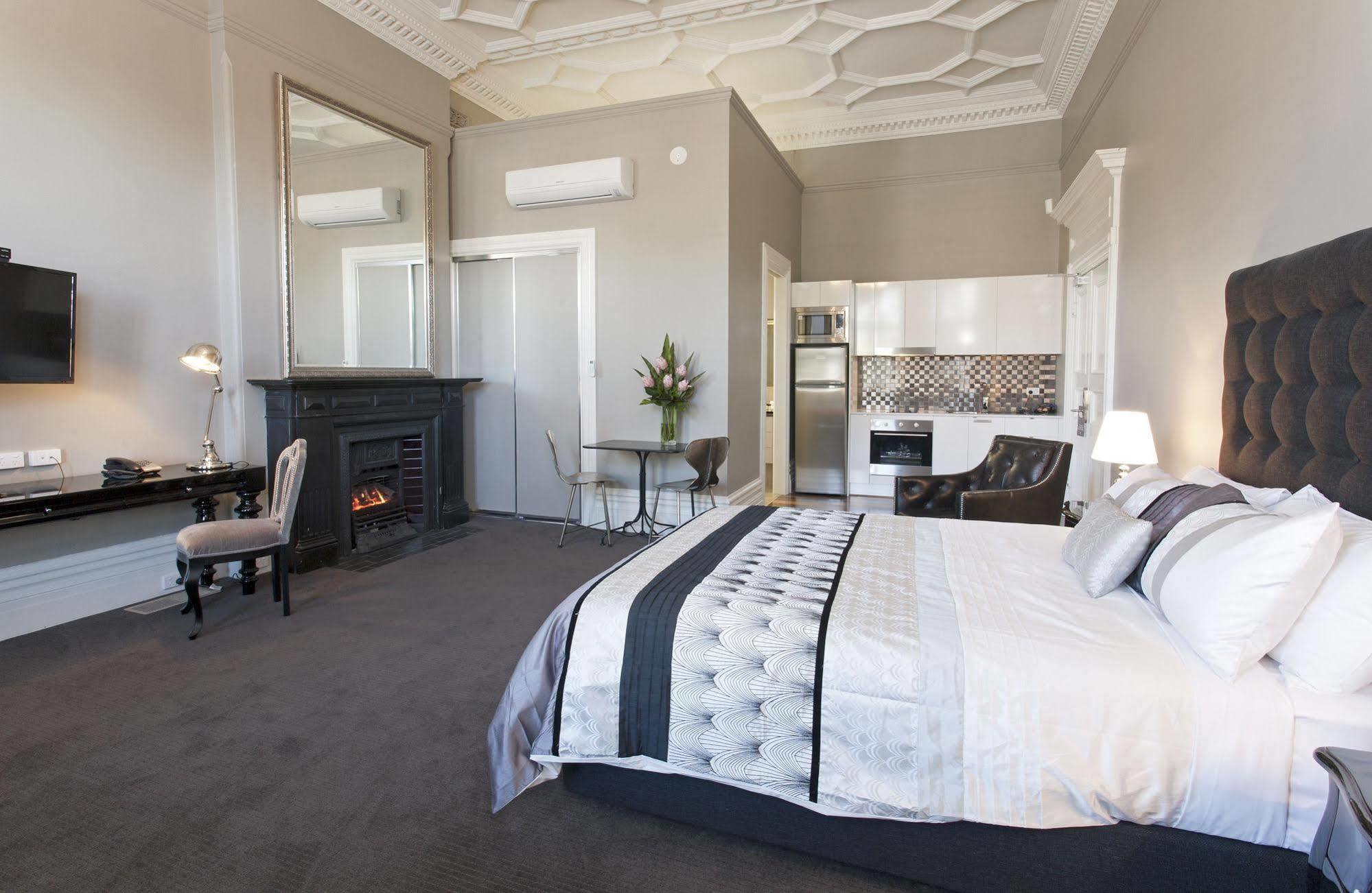 Premier Aparthotel