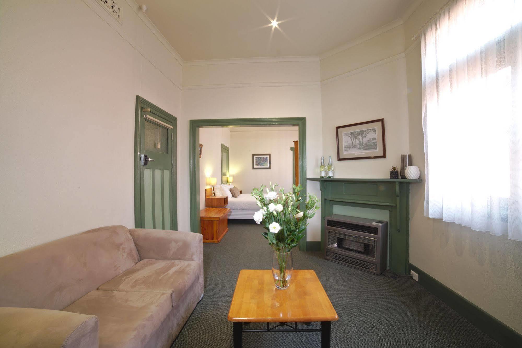 Station Apartment