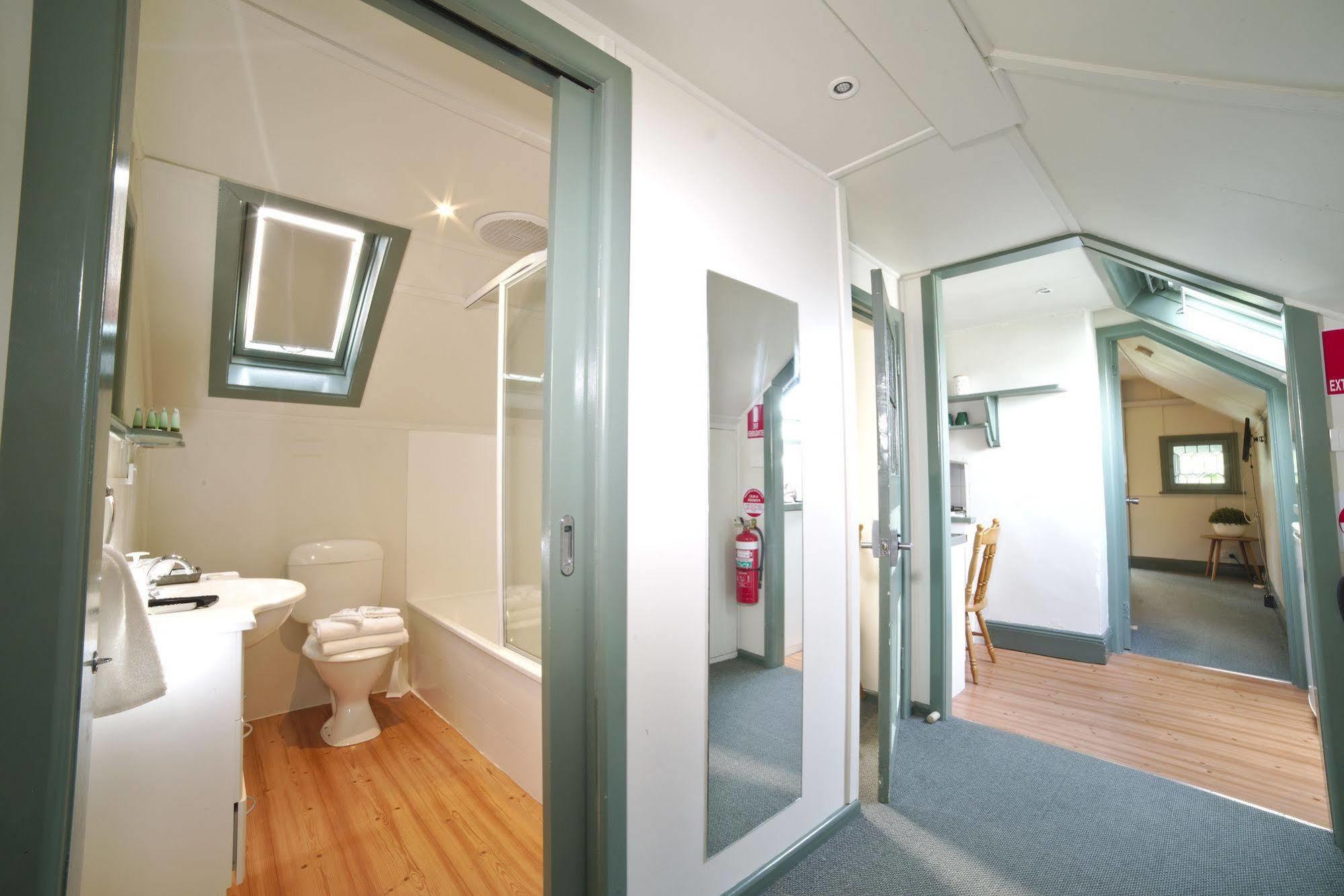 Apartment Station *