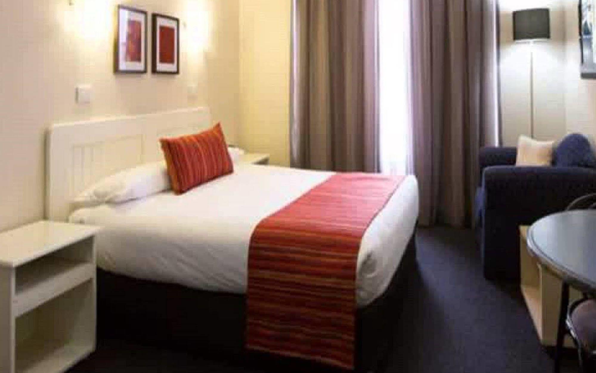Barkly Motorlodge Motel