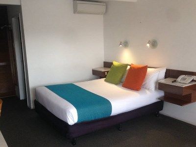 Hotel Mid