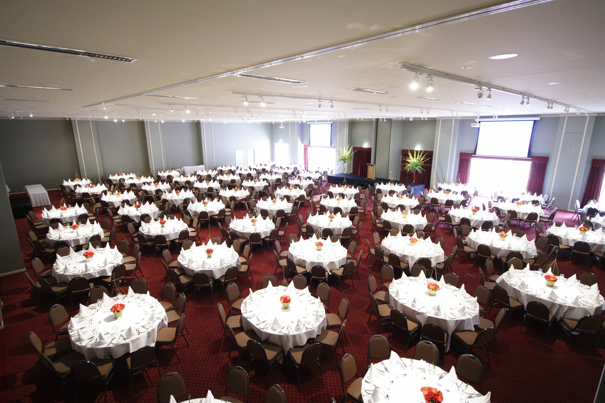 Mercure & Convention Centre Hotel 4*