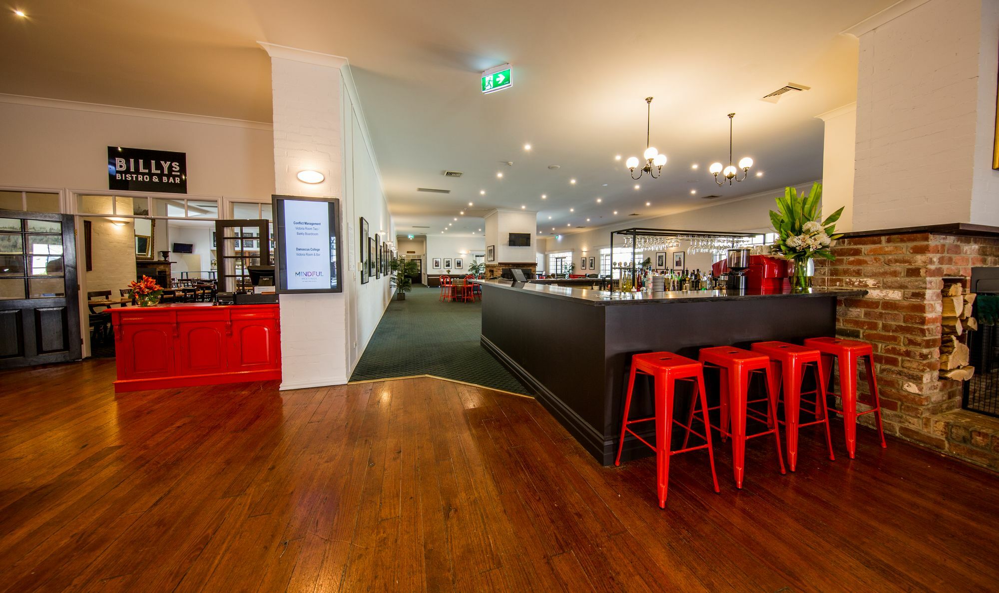 Mercure & Convention Centre Hotel