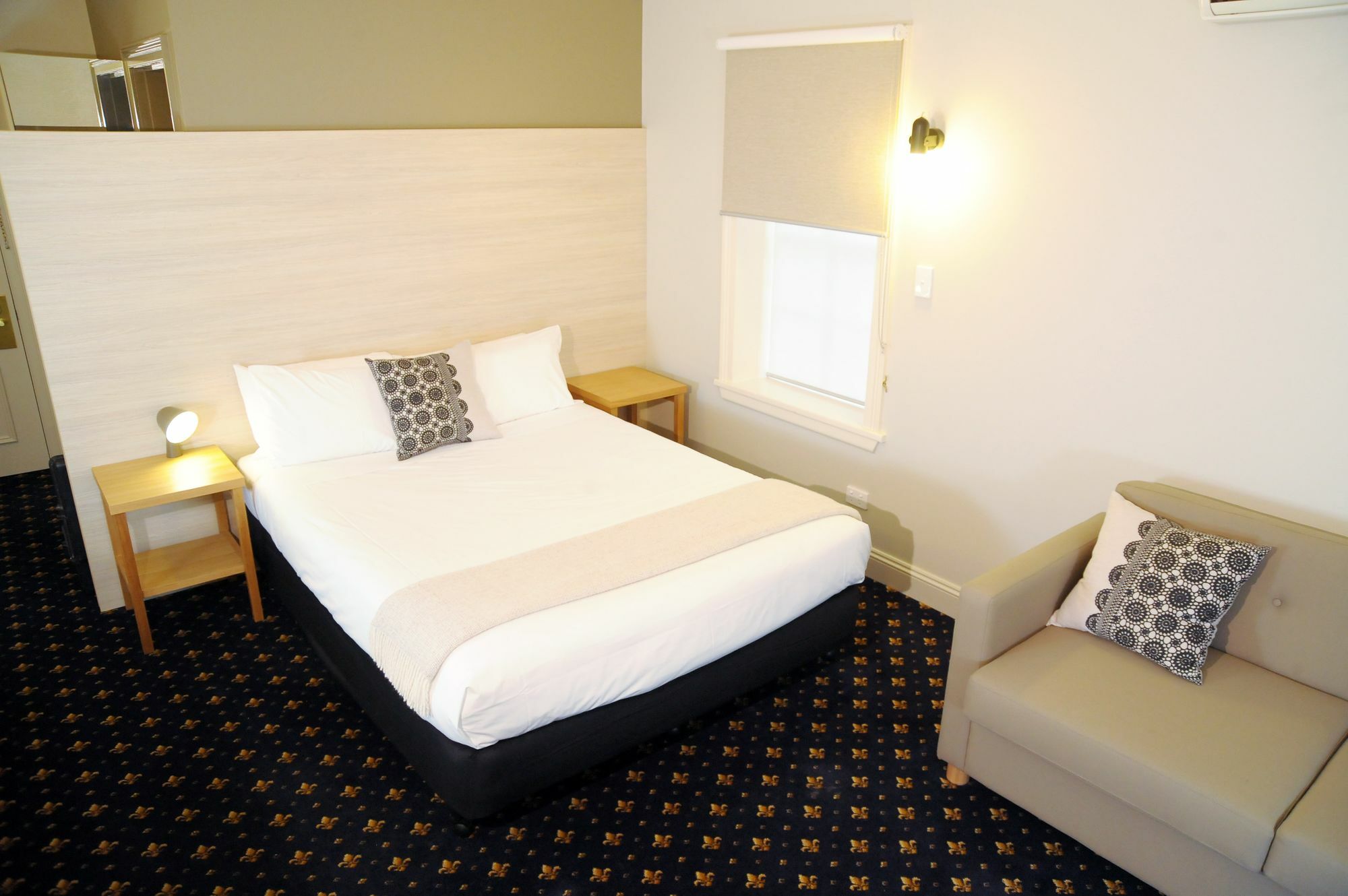 Sovereign Hill 4*