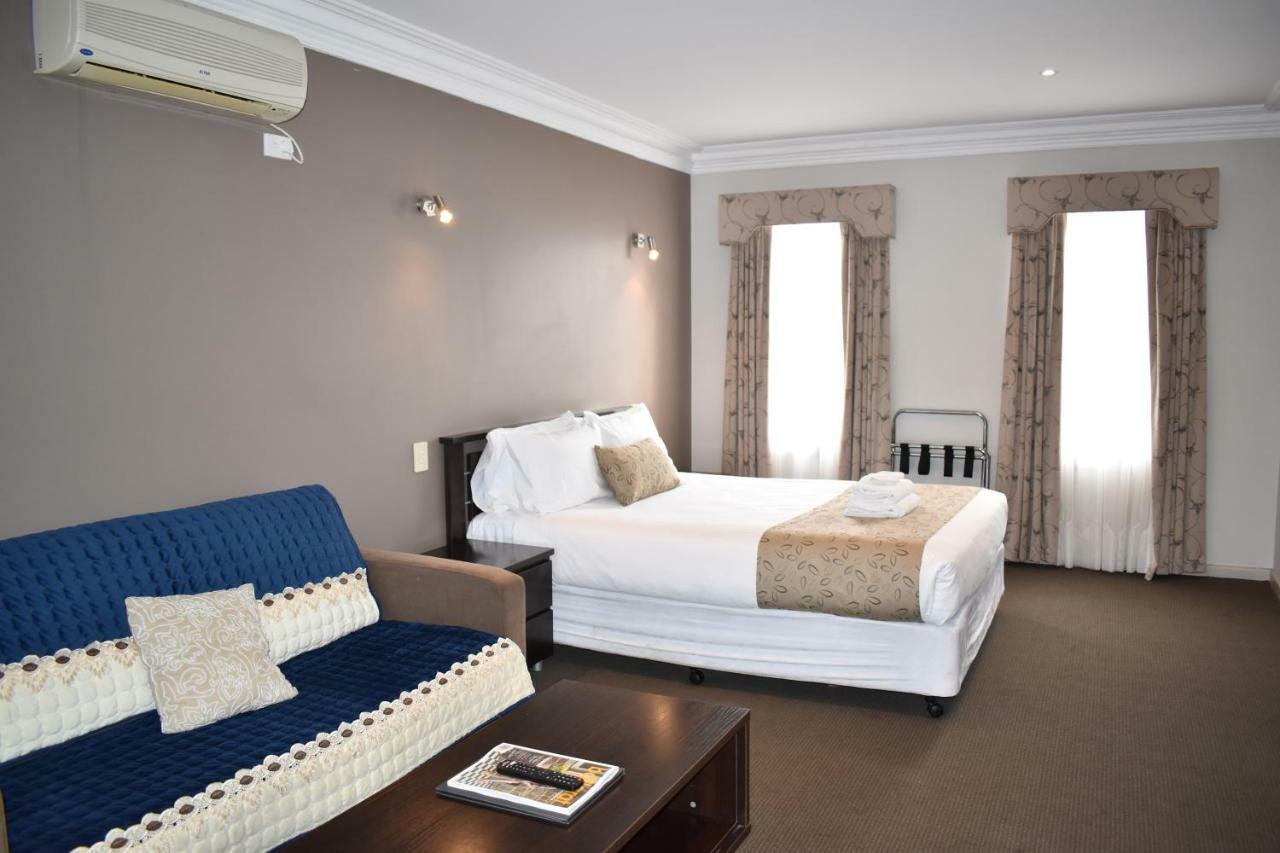 Hotel Seymours On Lydiard