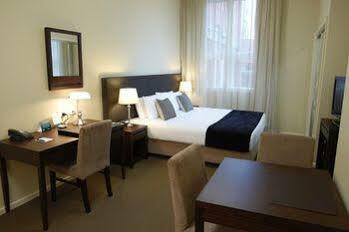 Aparthotel Quest 4*