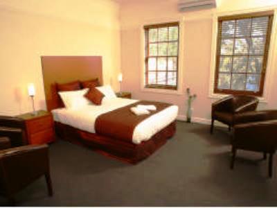 Sovereign Hill Hotel 4*