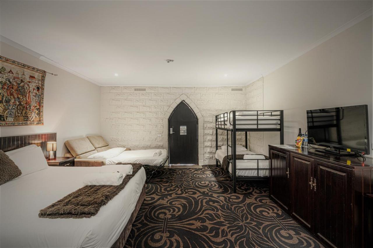 Kryal Castle Motel 4*