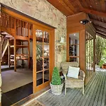 Stonehenge Retreat