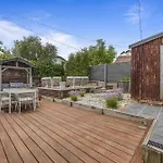 Lovely 3-Bed With Alfresco Dining In Prime Suburb