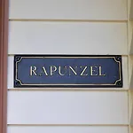 Rapunzels Cottage 1Br Fairytale Studio Stay