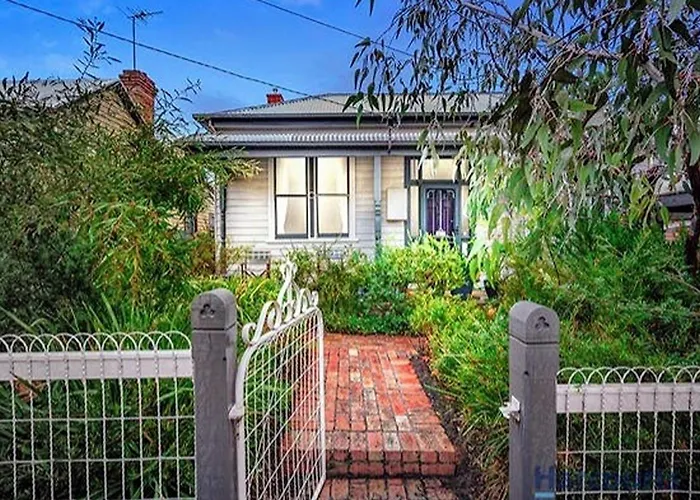 Ballarat Holiday Homes - Grant Street Cottage - Natural, Boho, Coastal Vibe - 2 Kms From Sovereign Hill - Sleeps 1 To 6