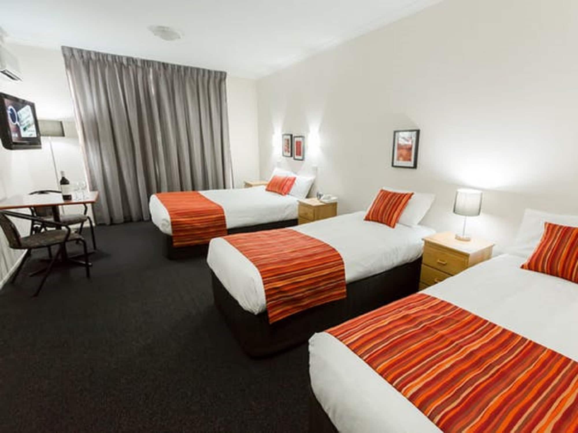 Barkly Motorlodge Motel 3*