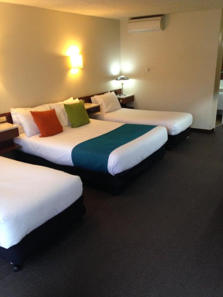 Mid Hotel 3*