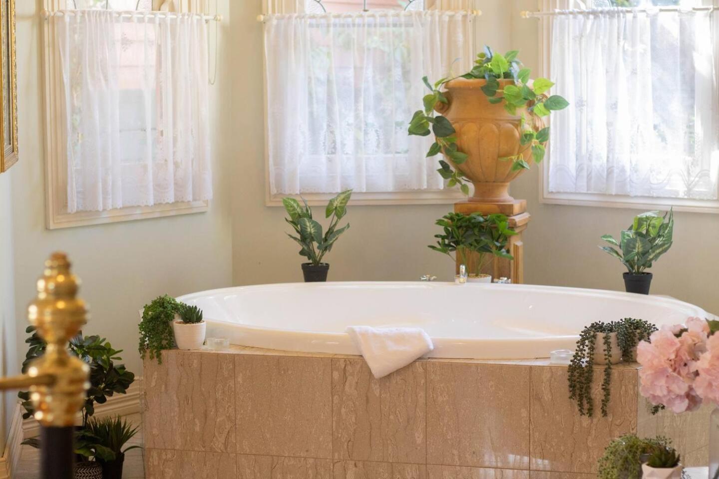 Guest house Rapunzels 1br Fairytale