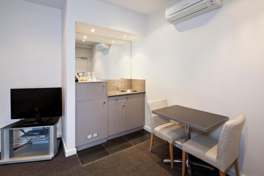 Ballarat Suites 4*