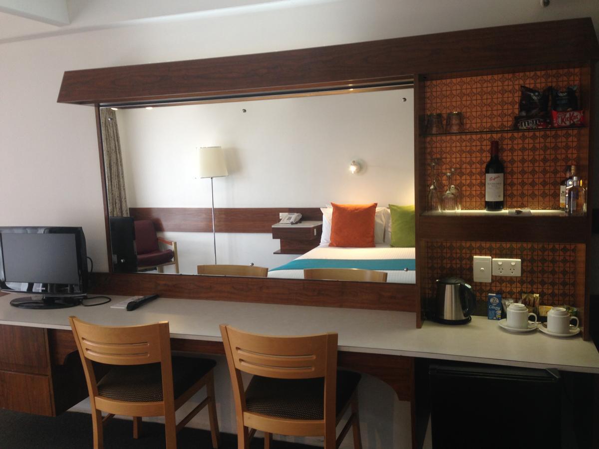 Mid Hotel