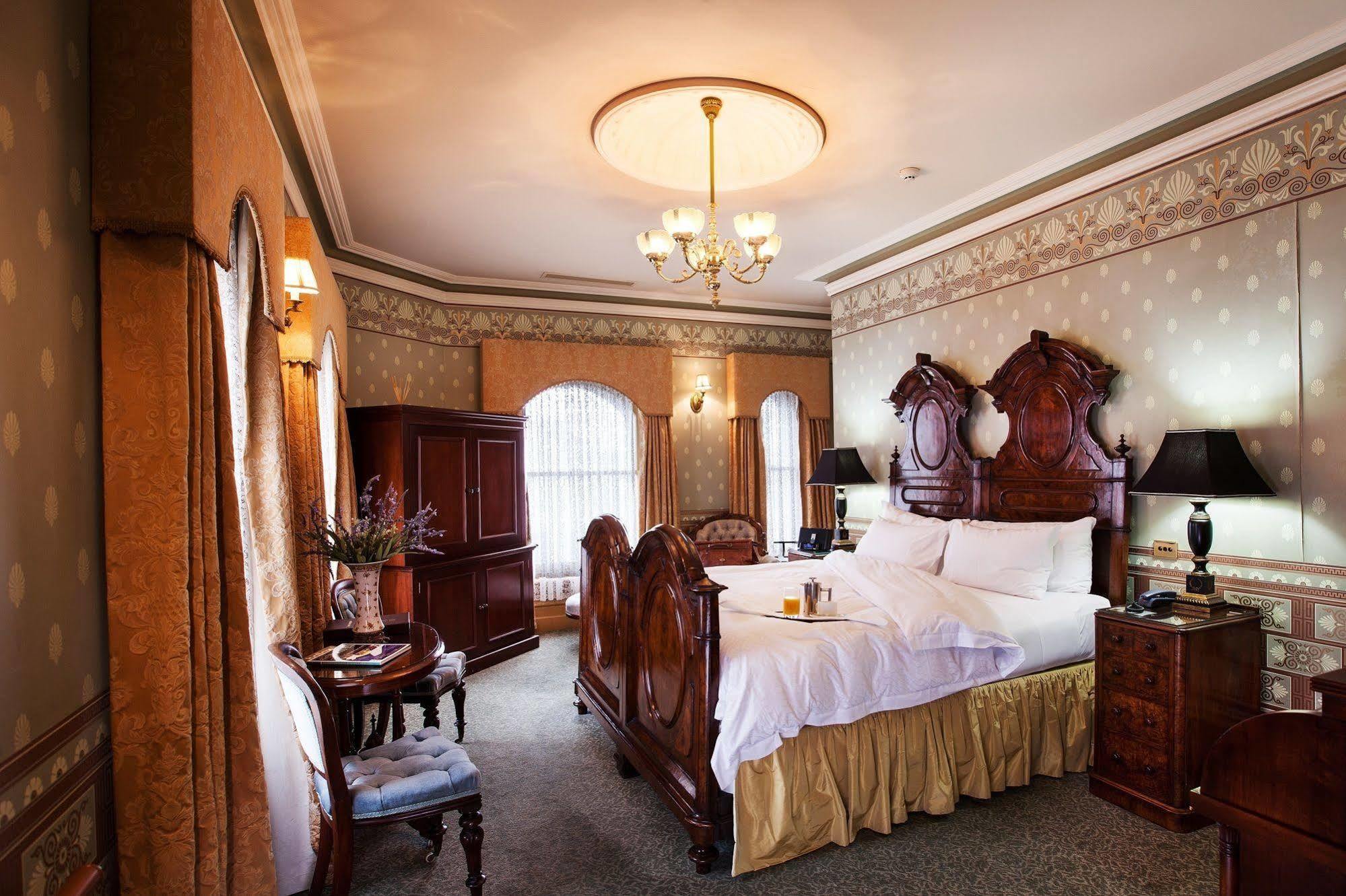 Craig's Royal 5*