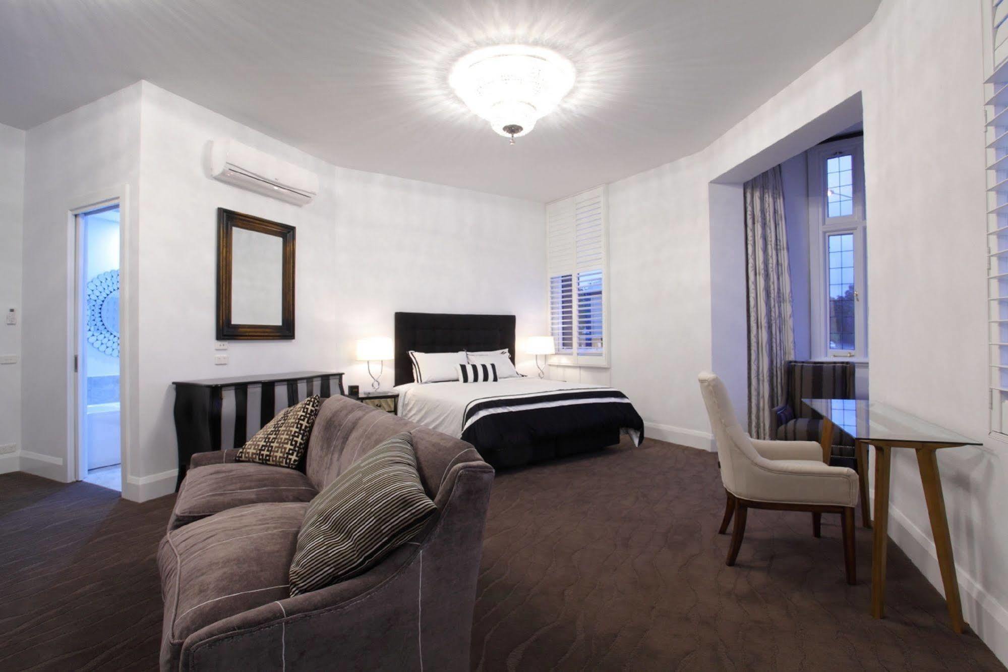 Hotel The Provincial Boutique 4*
